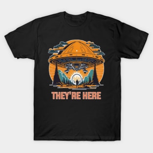 UFO and aliens are here T-Shirt